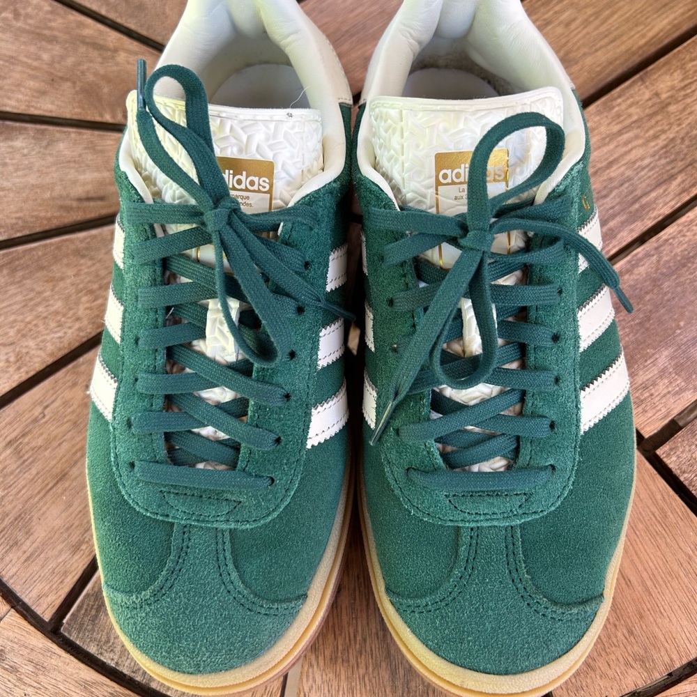 Adidas Gazelle Women Size 6 Forest Green Sneakers with White Accents